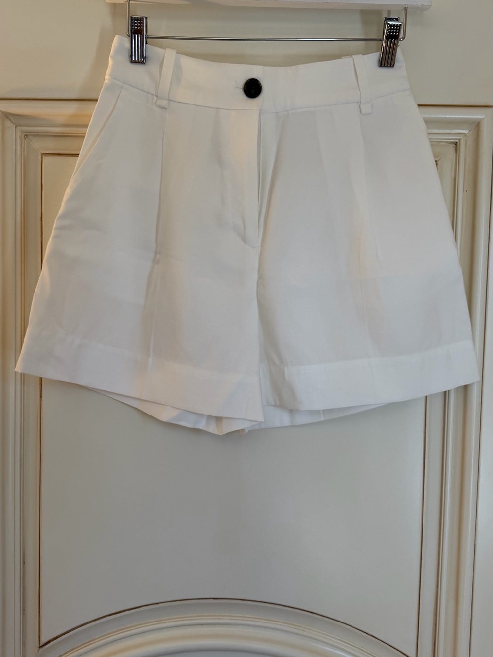H&M White Tailored Bermuda Shorts with Black Button